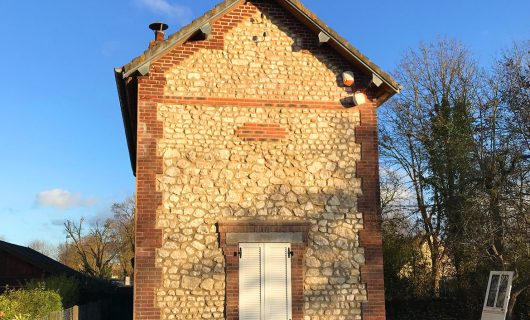 Rejointoiement et enduit d'un bâtiment ancien pour une SCI à Val de Reuil