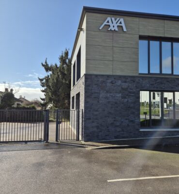 AXA Incarville - Repose d'une nouvelle plaquette suite au décollement d'une ancienne plaquette