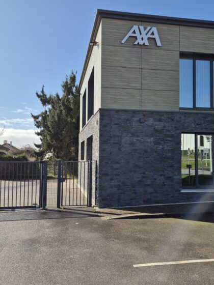 AXA Incarville - Repose d'une nouvelle plaquette suite au décollement d'une ancienne plaquette