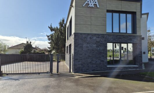 AXA Incarville - Repose d'une nouvelle plaquette suite au décollement d'une ancienne plaquette